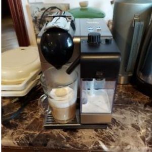 Nespresso delonghi lattissima with frother